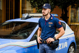 Testa began doing sports at the age of ten with the police sports club gruppo sportivo fiamme oro of the polizia di stato , where she developed a. Polizia Di Stato Disponibili 1227 Posti Per Allievi Agenti