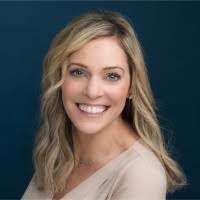 Liz Marks's Instagram, Twitter & Facebook