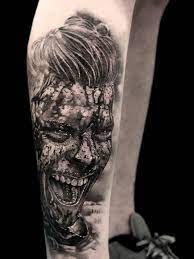 Ivar recruits bodyguards and decides to have a tattoo of a giant snake on his back. Tattoo Uploaded By Coreh Lopez Ivar The Boneless Done Using Inkjecta Aloetattoo Intenzetattooink And Hardcraftcompany 586769 Tattoodo