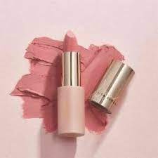 Gmb's piers morgan jokingly hits out at pal lisa armstrong for throwing his 2005 book the insider out onto the street with ex ant mcpartlin's belongings. Avon Lisa Armstrong Satincredible Lipstick Reviews Makeupalley