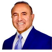 Karyn Chase's Instagram, Twitter & Facebook