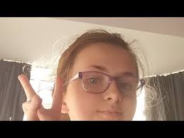 2002 Cover Ellie Hurst