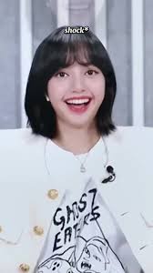 Esther flying kiss Lisa 💋 #blackpink #lisa #moment #viral #foryou #fyp  #fypシ