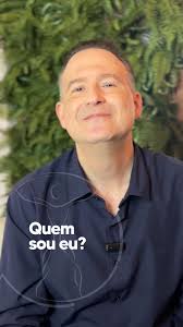 Sou o Dr. Angelo Pascotini, médico vascular com atuação em Arapongas e  Astorga. Minha missão é cuidar da saúde vascular com seriedade, unindo  ciência, estética e bem-estar., Ao longo dessa jornada, ...