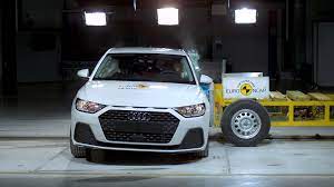 La polo viene sottoposta per la prima volta ai crash test dell'euro ncap nel 1997, totalizzando il punteggio di 3 stelle. Audi A1 Side Crash Test 2019