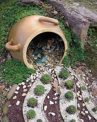 avec jarre ou pot casse diy garden decor diy garden projects flower pots