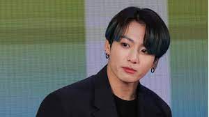 It can help keep your room cool during sweltering days while providing visual interest. Bts Rapper Jungkook Offenbart Er Ist Fan Von Diesem Superstar Stern De