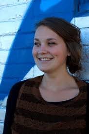 Laura Lutgen's Instagram, Twitter & Facebook