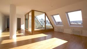 Die 175 m² wohnfläche der großen wohnung teilen sich in 2 ebenen auf, wobei jede ebene einen separaten eingang hat, sodass hier wohnen und arbeiten ideal. Hofstetter Das Handwerker Haus Dachterrassenwohnung Stuttgart West