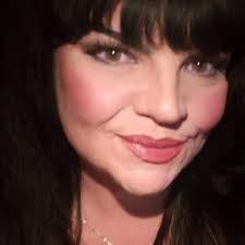 Becky Evans's Instagram, Twitter & Facebook