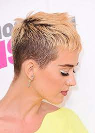 Coupe de cheveux féminine pour cheveux fins. Epingle Sur Coiffure