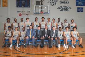 Kansas all time the kbca 2020 hall of fame inductees are: Men S Tigers Basketball Team Picture Central Christian College Of Kansas