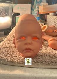 Baby Rox wishes a very good Halloween to all these friends from around the  world and makes them a thousand and one licks 🎃 🎃