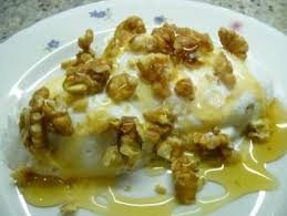 Joghurtmousse Mit Honig Und Walnussen Rezept Rezept Joghurtmousse Rezepte Walnuss Rezepte