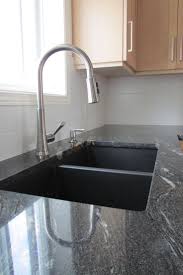 Comptoir De Ganit Avec Evier En Silgranit Sous Plan Home Decor Decor Home