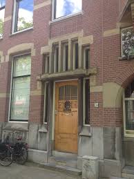 bovenlicht en metselwerk motief natuursteen in originele onbehandelde staat metselwerk bovenlichten natuursteen