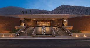 Join us for an entertaining stroll through palm springs, enjoy tours full of history, fun stories, famous architecture and intrigue! Tour Palm Springs S Midcentury Modern Landmarks Galerie