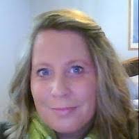 Shelley Martell's Instagram, Twitter & Facebook