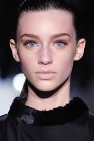 Photo of fashion model Monique Olsen