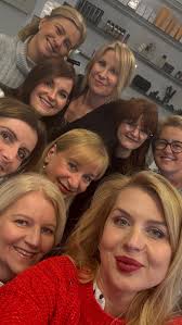 Education Day 😍bei uns im Salon ✨, Heute Morgen starteten wir mit unserem  Team-Meeting in den Tag