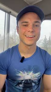 The last show is tonight! We have a couple movies in mind. Will we poll the  crowd and leave it up to our adoring audience? Show up and find out! 930pm  at @comedybarto