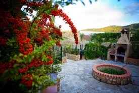 Disfruta en nuestra casa rural de letur, en pueblo de rozalén, la villa más bonita de la sierra del segura, albacete. Casa Jardin Casa Rural En Letur Albacete