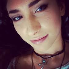 Marilyn Arias's Instagram, Twitter & Facebook