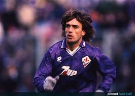 A Tribute To Gabriel Batistuta The Long Haired Unicorn Of 90s Football Planet Football Gabriel Batistuta Football Long Hair Styles