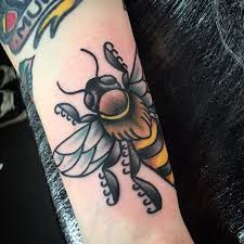 Instagram Photo By Ruairidh Von Linden Jul 10 2016 At 8 28pm Utc Bee Tattoo Bumble Bee Tattoo Traditional Tattoo