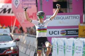 25/07/21 12:59pm 1:09 annemiek van vleuten mistook silver for gold … Annemiek Van Vleuten Wastes No Time Takes Pink In Giro S Second Stage Cyclingtips