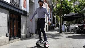 Resultado de imagen de PATINETE ELECTRICO Y BICI EN LAS ACERAS DE BARCELONA