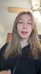 Julia Barta's Instagram, Twitter & Facebook