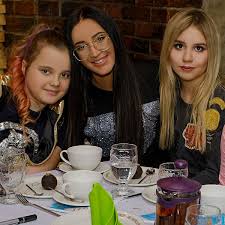 «воспаление хитрости» или все серьезно? Olga Buzova Ustroila Syurpriz Detyam S Ogranichennymi Vozmozhnostyami Vokrug Tv