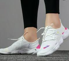 Nike Women S Free Rn 5 0 Jdi Athletic Sneakers Shoes Nike In 2020 Sneakers Nike Women Shoes