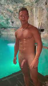 The Sexy PT on X: Getting naked in crazy places🤪 Retweet and follow if  youd come swimming with me👀 SUBSCRIBE TO MY ONLY FANS NOW AND MESSAGE ME  IM HORNY (on only