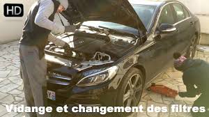 Faire La Vidange Et Changer Les Filtres Sur Mercedes Classe C Youtube