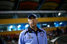 He became a naturalized chilean citizen in 1984 and is currently the manager of everton. La Enfermedad Que Obligo A Nelson Acosta A Retirarse Del Futbol Fmdos
