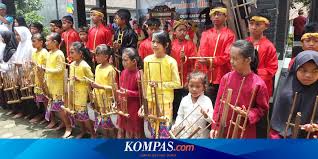 From lh6.googleusercontent.com maybe you would like to learn more about one of these? Panduan Harga Tiket Masuk Dan Cara Menuju Desa Wisata Cibuntu Halaman All Kompas Com