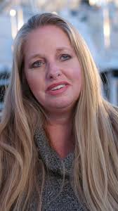 Kim is loving the single life ⛵️💗 #WelcometoPlathville