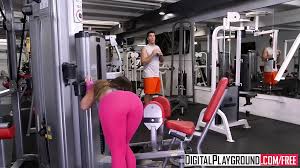 XXX Porn Video - Gym-fails Flx Kelsi Monroe: Blowjob Porn by Digital  Playground