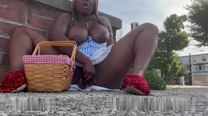 Tessa Tasty Outdoor Squirt