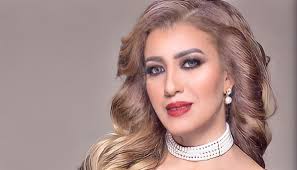 أثارت الفنانة المغربية المعتزلة بسمة بوسيل، زوجة الفنان المصري تامر حسني، موجة واسعة من الجدل. Ztnyjo35dadsrm