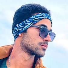 به چشمم دیدم انسانی میتواند بزرگترین داروی آرامش برای انسان دیگر باشد🥹.برا  همه از اون انسانها آرزومندم