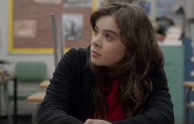 With hailee steinfeld, haley lu richardson, blake jenner, kyra sedgwick. Trailer Watch Hailee Steinfeld Has Growing Pains In The Edge Of Seventeen Women And Hollywood