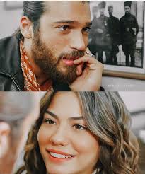 Dizinin setinde çalışan bir görevli, can yaman ile demet özdemir'in iki hafta önce ayrılık kararı aldığı ve ortak sahneleri haricinde birbirleriyle konuşmadığını iddia etmişti. Can Yaman And Demet Ozdemir On Vacation Together Gossip Hunter
