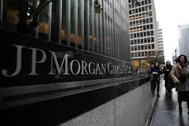 Jpmorgan Beats Profit Estimates But Shows Signs Of Pressure Jpmorgan Chase Investment Banking In Law Suite