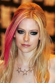 Avril ramona lavigne, мфа (англ.) ˈævrɨl ləˈviːn, мфа (фр.) avˈril laˈviɲ; Avril Lavigne Feiert Comeback Nach Borreliose Und Funf Jahren Pause Express De