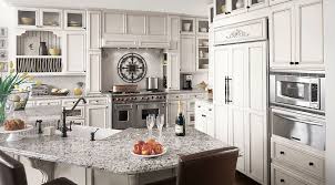 I Believe The Counters In This Picture Are Luna Pearl Granite And They Re Beautiful Maybe I Can Do This Tuscan Kitchen Kitchen Design French Country Kitchen