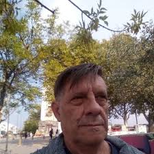 Este Sr. que dice llamarse "periodista deportivo" dijo que el triunfo del  Club Platense de hoy con Racing fue un batacazo. Yo no soy hincha de  Platense pero como amante del buen