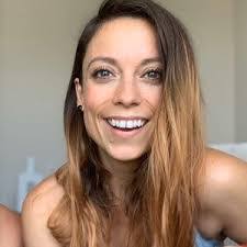 Sara Morell's Instagram, Twitter & Facebook